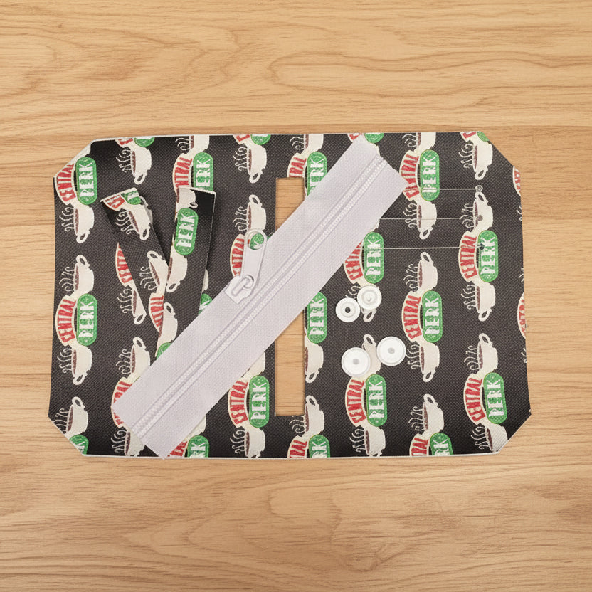 Pocket & Purse Pal Kit - Friends Central Perk
