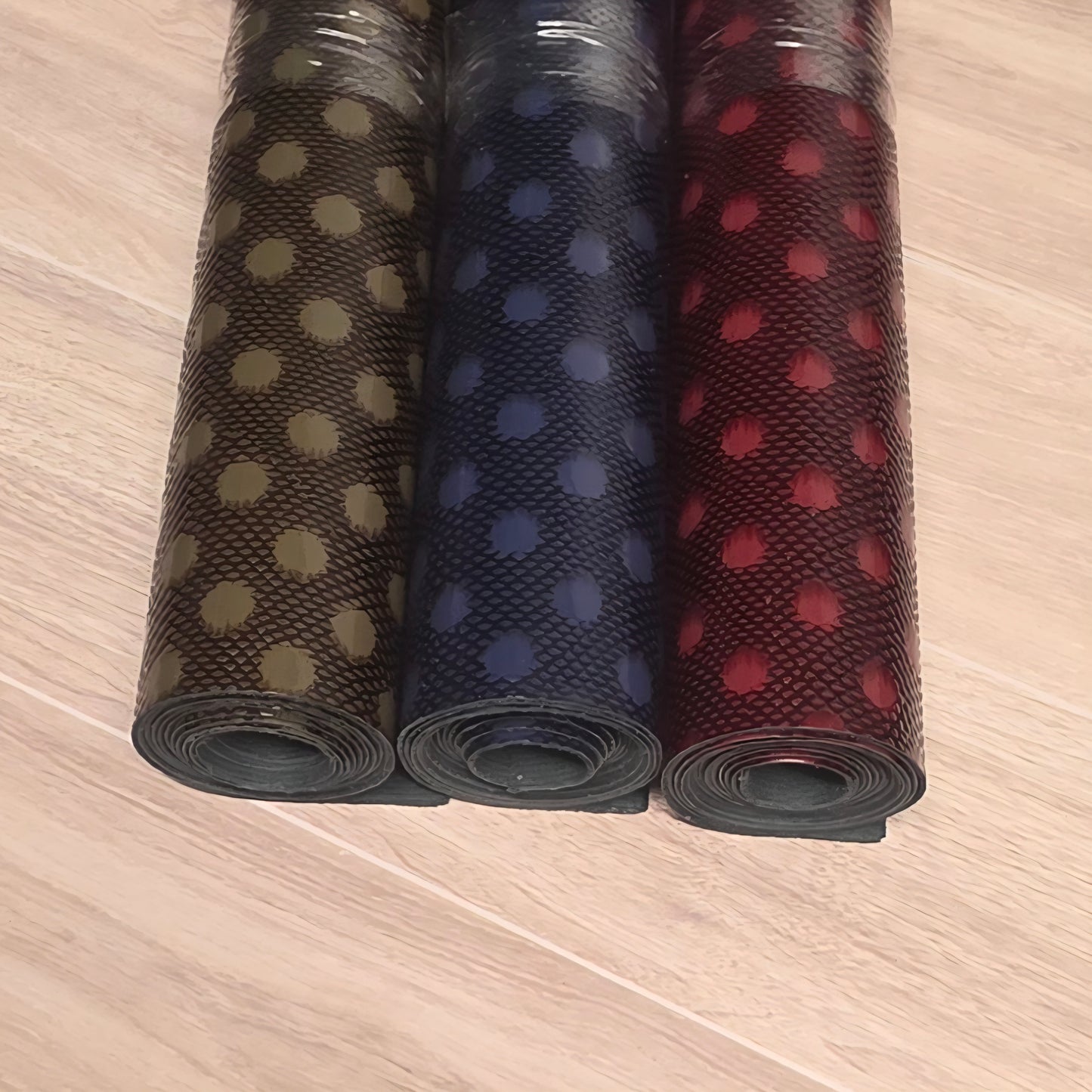 Polkadot Embossed Vinyl - Retail